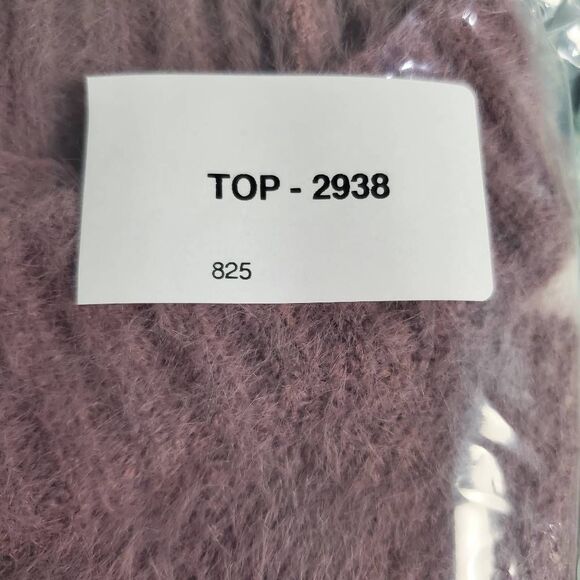 Staccato Mauve White Striped Soft Fuzzy Sweater Women’s Small Cozy Knit - Picture 6 of 6